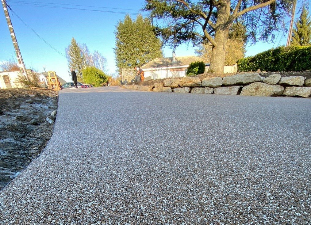 Les Maisons Février | Le béton drainant, l'aménagement de votre extérieur
